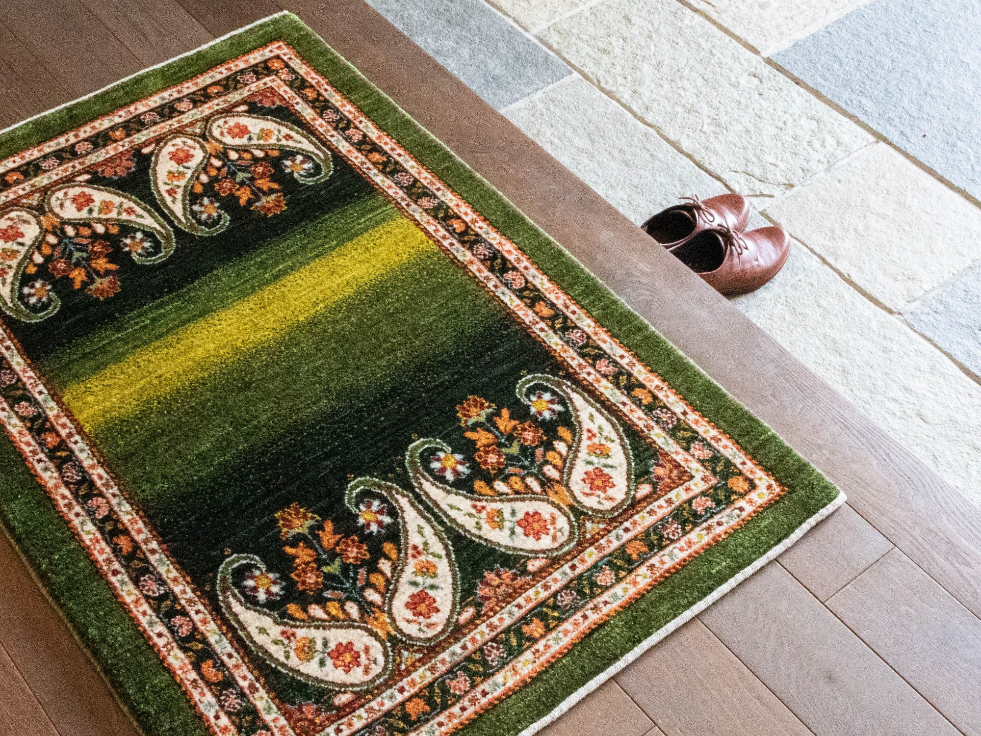 使用事例⑤ ギャッベかまち黄